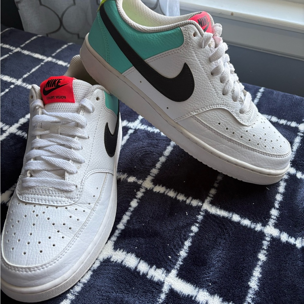 Nike White and Aqua Sneakers with Black Swoosh